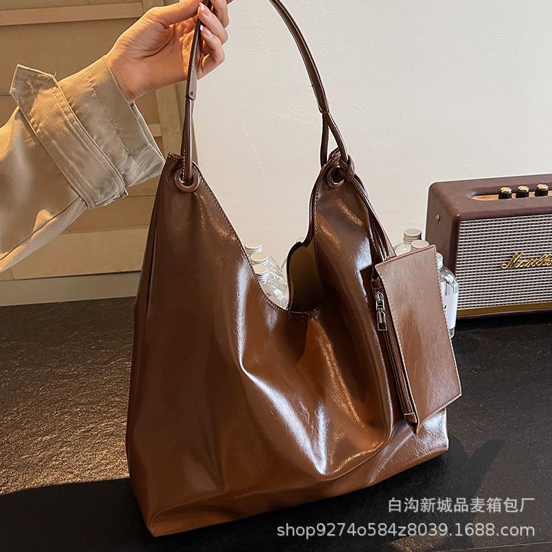 Korean Version of Large-capacity Bag Women's 2025 New Fashion Retro Commuter Tote Bag Retro Class Niche Shoulder Bag