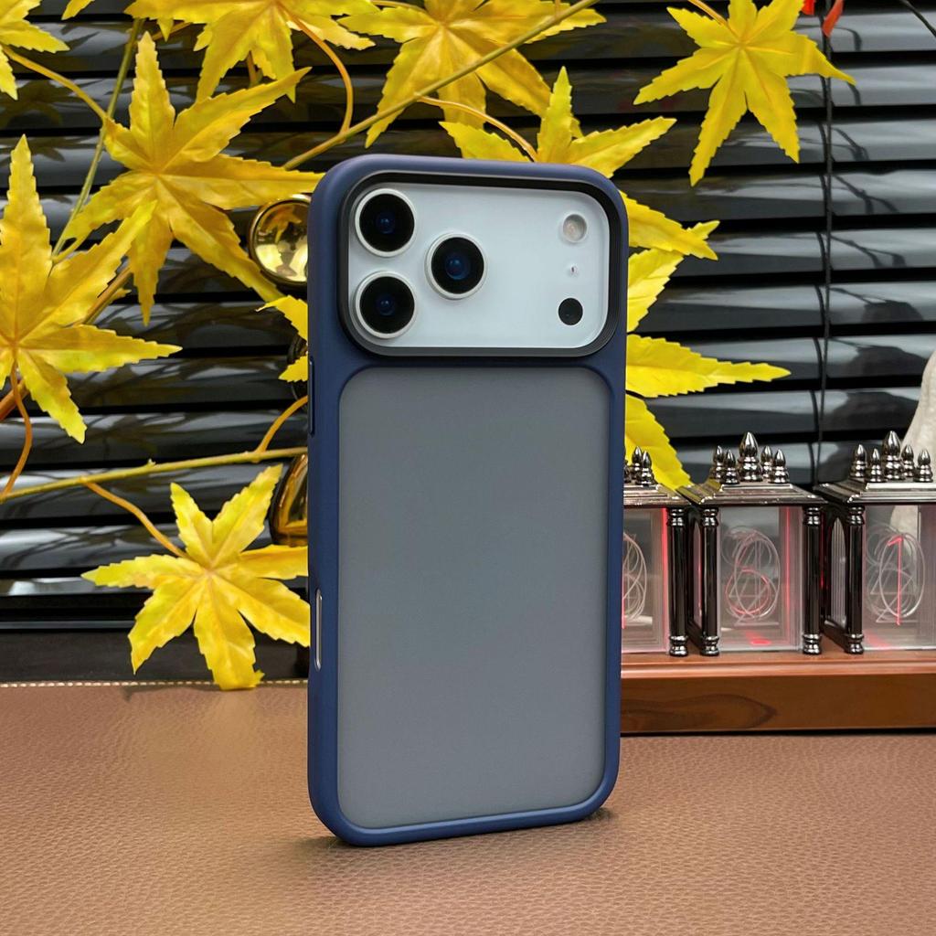 Youdun Классический чехол с матовой поверхностью, приятный на ощупь, с магнитным креплением и мягкими краями для защиты iPhone 17 Pro Max