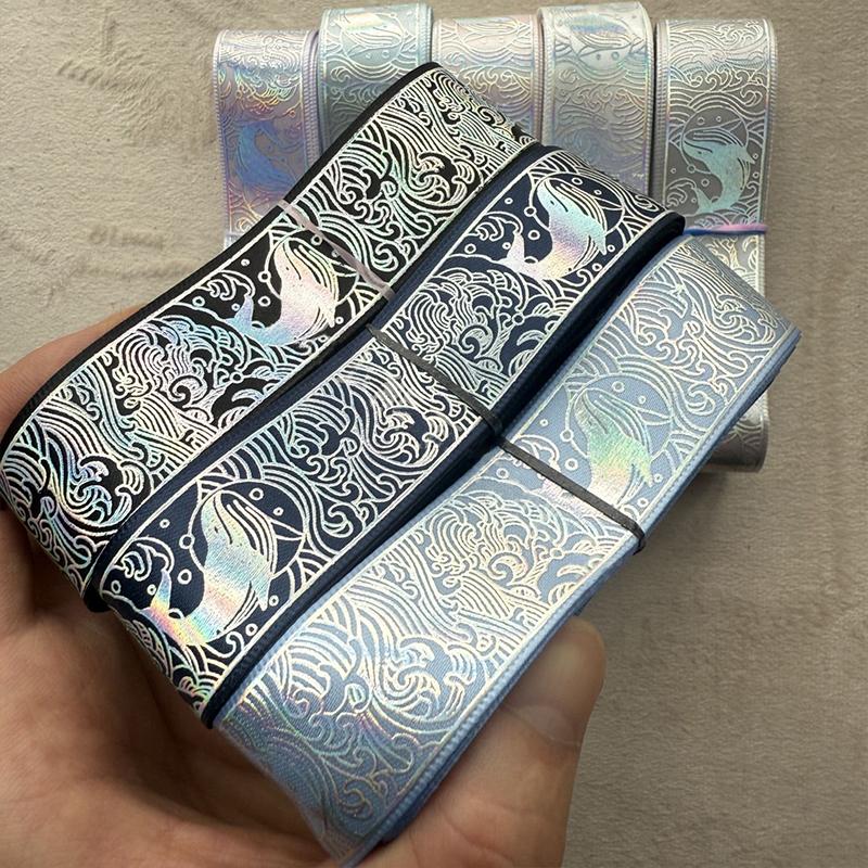 2,5 см x 4,5 м/рулон Несколько цветов Головной убор Шляпа Горячее тиснение Узор Брошь Значок Лазерный узор Подарочная коробка