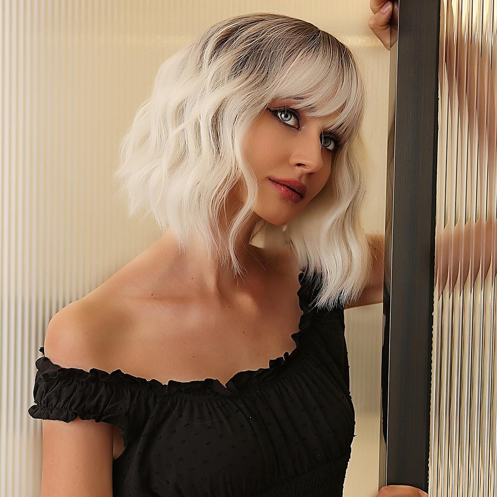 Platinum Bob Wig With Bangs Short Loose Wavy Synthetic Wigs for Women Cosplay Party Wig Dark Root Heat Resistant Fiber Fake Hair