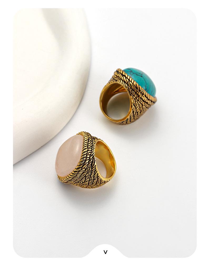 Винтажное состаренное французское кольцо с драгоценным камнем для женщин: Изысканный, Высококлассный, Легкая Роскошь, Вдохновляющая Элегантность в Стиле INS.