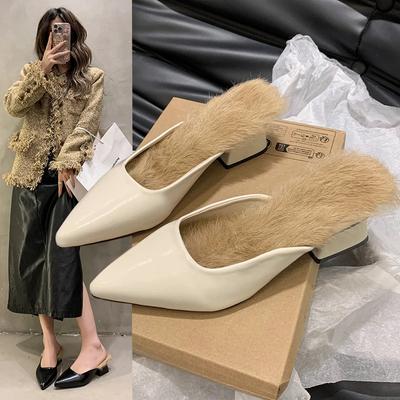 Модная женская обувь 2024 года, сексуальные женские мюли с острым носком, модные теплые женские меховые тапочки, удобные зимние повседневные тапочки на квадратном каблуке