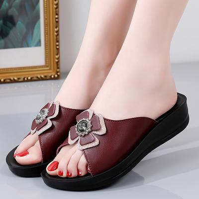 Женские красные тапочки-слайды, уличные тапочки на танкетке с толстым цветочным узором, открытые носки, повседневные черные сандалии для мам