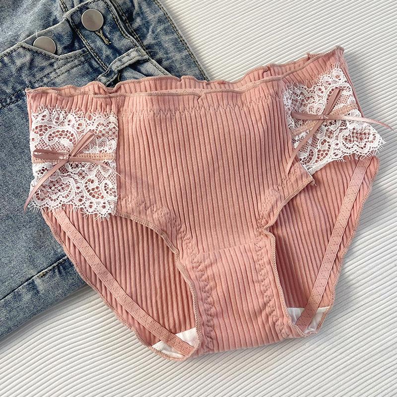 Elegant Lace Underwear for Women Made of Pure Cotton Cute Comfortable Threaded Bow for Girls with Black Fungus Edges Mid Waist Underwear Panties