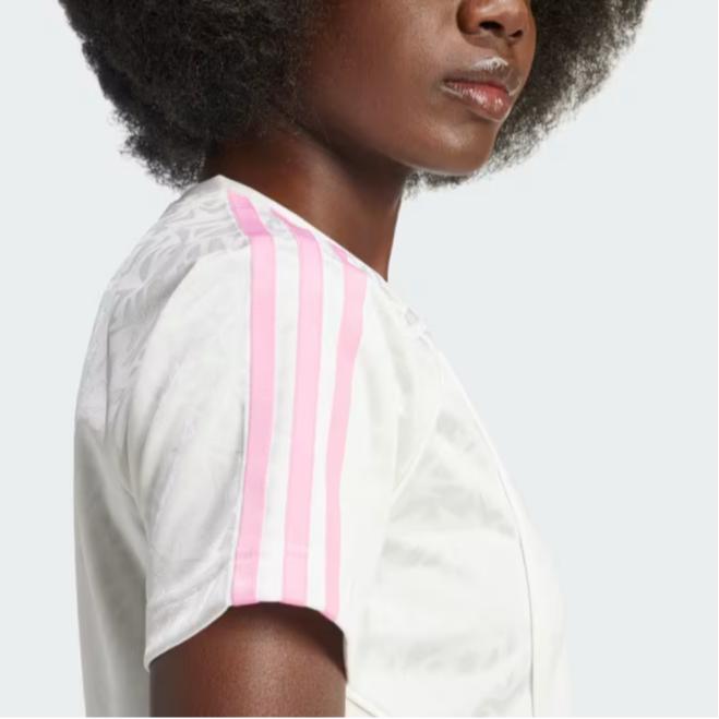 adidas Футболка Originals Baby Tea в полоску с круглым вырезом и коротким рукавом, облегающая, женская, белая IW5478