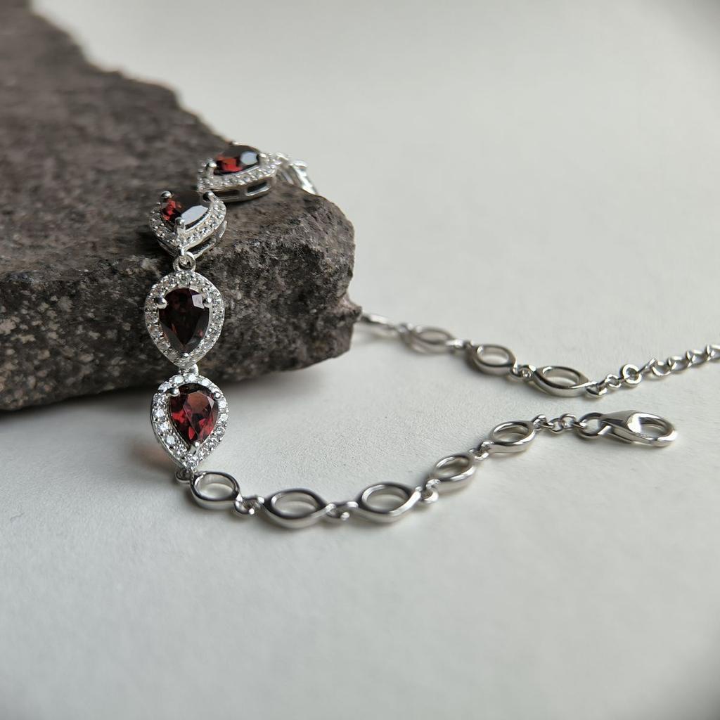 Серебряный браслет с натуральным гранатом 5.559ct, вес изделия 6,36 гр (2182160)