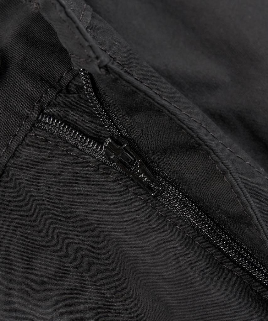 EXCONTAINER Parachute Cotton Bermuda Pants (Black)