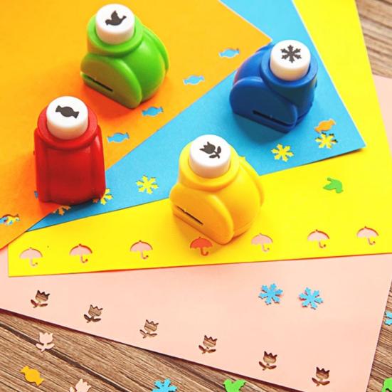 Kids DIY Craft Hole Punch Set Safe Material Develop Fine Motor Skills Inspire Easy To Use Crafting Kit with 12 Shapes Scissors