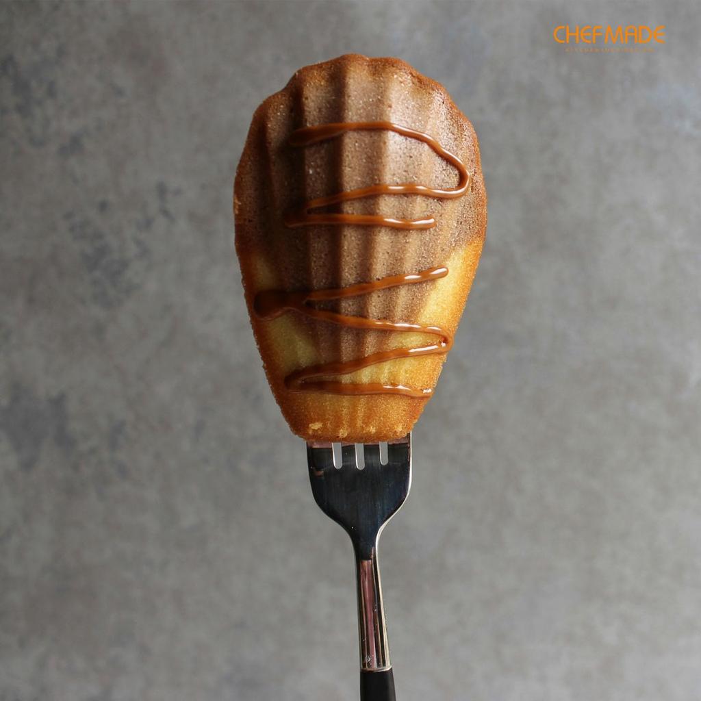 CHEFMADE Madeleine Mold, Shell Shape, Thin, 6 Cavities, Non-Stick