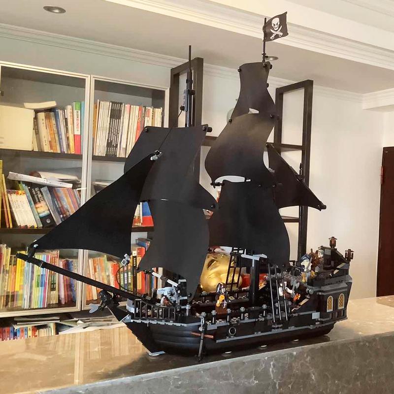 Pirates The Black Pearl and Queen Annes Revenge Ship Building Block Model Assemble Bricks Toys Kids Gifts Fit Kit