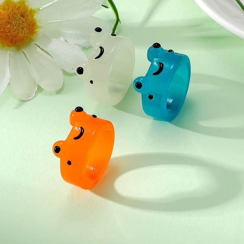 Симпатичный красочный набор колец в виде лягушки из акриловой смолы, 3 шт., эстетическая Egirl, светящаяся в темноте