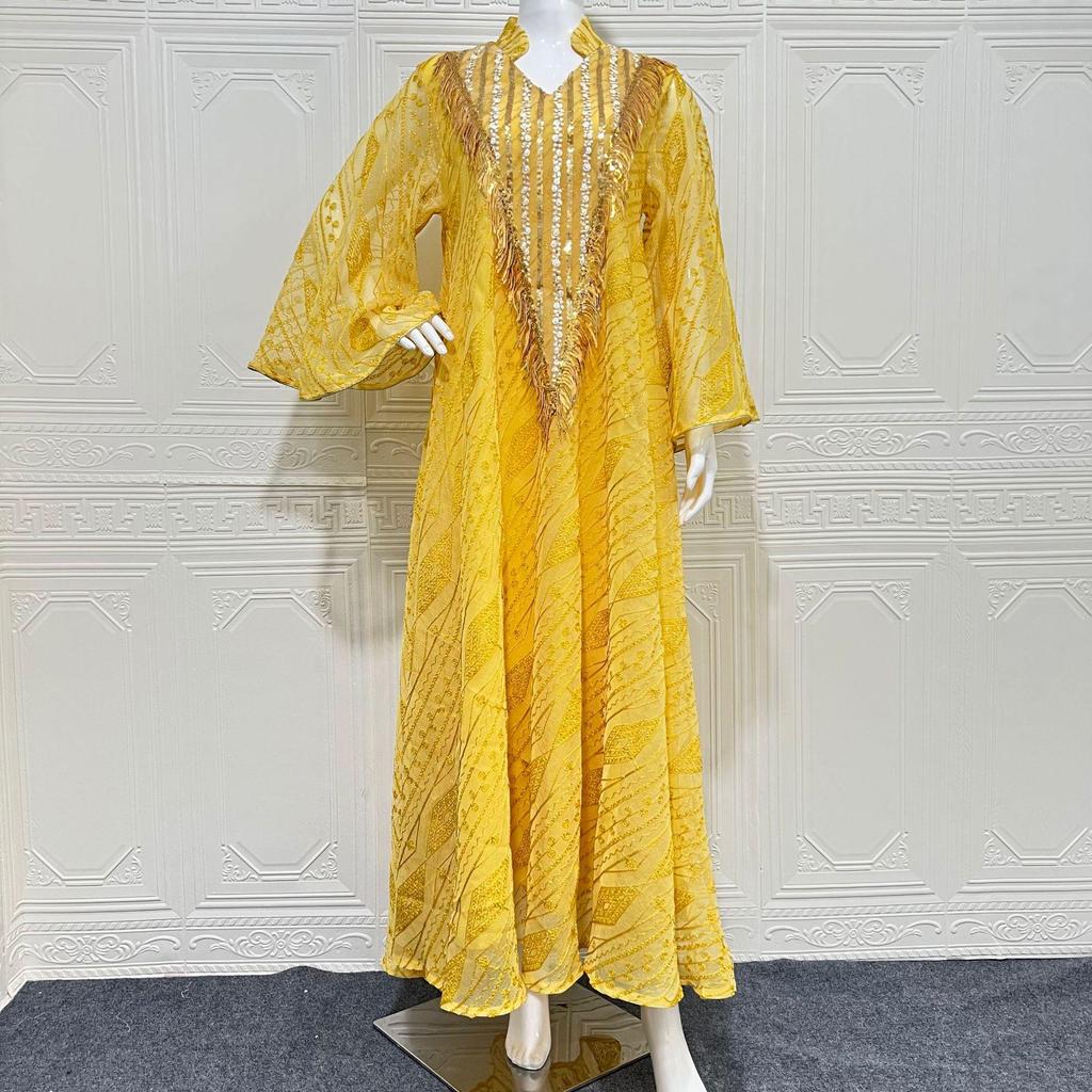 Elegant Arabic Evening Dress with Tulle & Sequin Embroidery