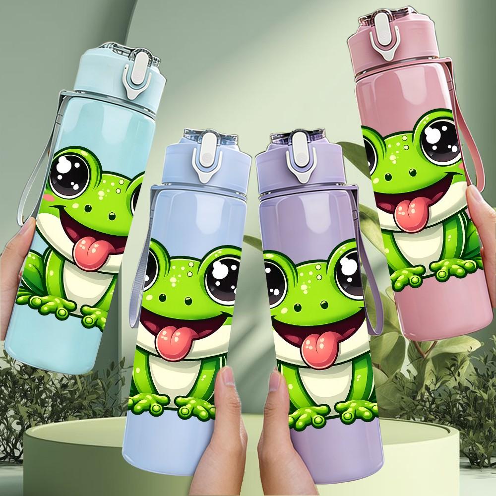 1PC Cute Smiling Green Frog Cartoon Print 750ml Color Plastic Sports Water Bottle Leakproof Flip Straw Lid Suitable for Sports Office Home Use