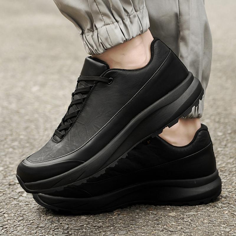 Мода Новое поступление Мужские повседневные кроссовки Комфортная уличная трекинговая обувь Путешествия Легкие походные туфли Нескользящие мужские уличные кроссовки