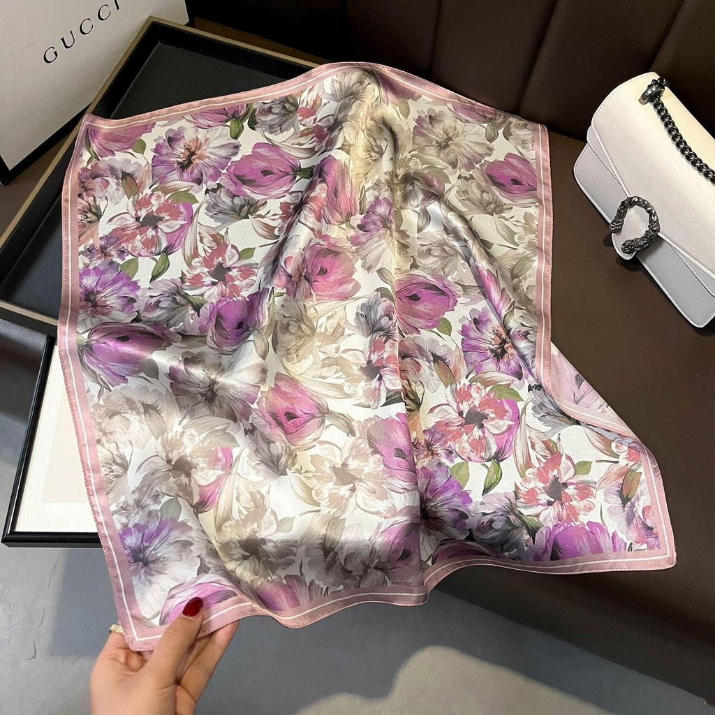 Hangzhou 100% Mulberry Silk Floral Lotus Women's Scarf, 53cm Square Shawl
