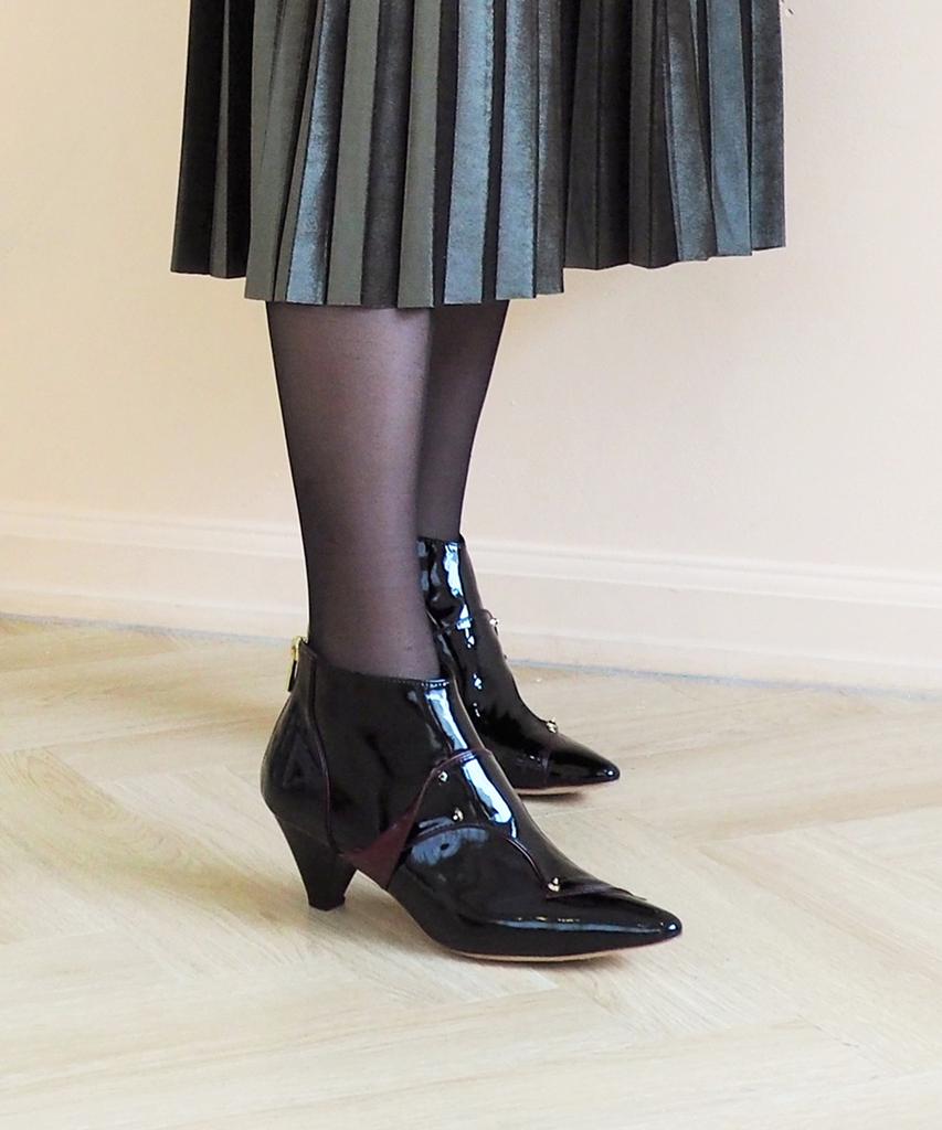 Heedimensional Solmobica Booties Black & Burgundy