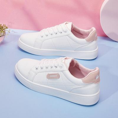 Маленькие белые туфли женские на плоской подошве для офисных работников женская обувь 2025 осень новые одинарные туфли на один педаль студенческие для отдыха спортивные кеды