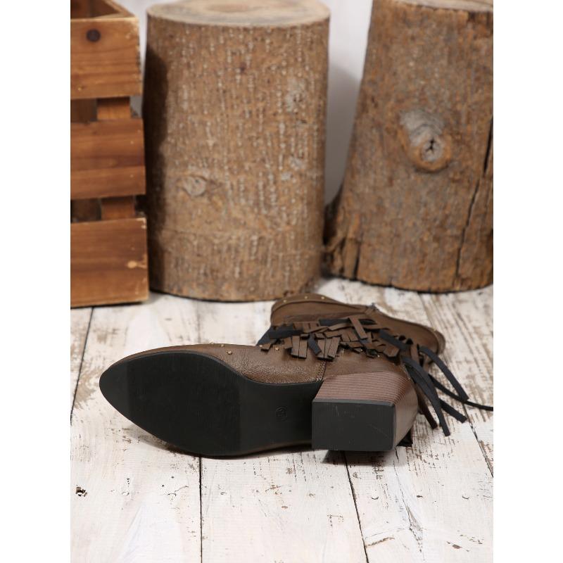 Винтажные ботинки с кисточками 2025 Зима Новые Ботинки Вестерн Миди на молнии с острым носком больших размеров с заклепками