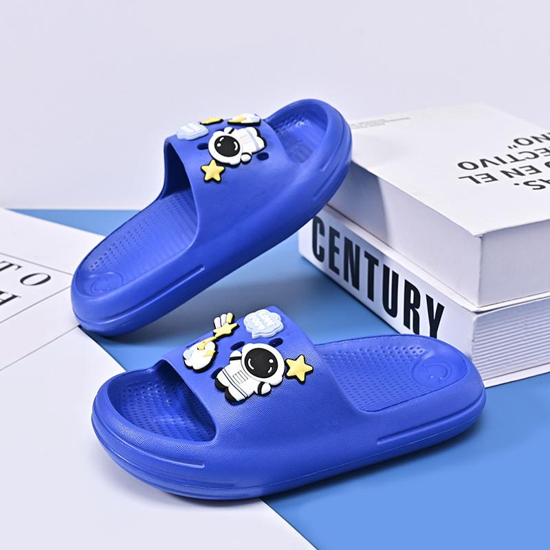 Детские мягкие и нескользящие шлепанцы из ЭВА для мальчиков и девочек. Идеально подходят для ношения дома и на улице.