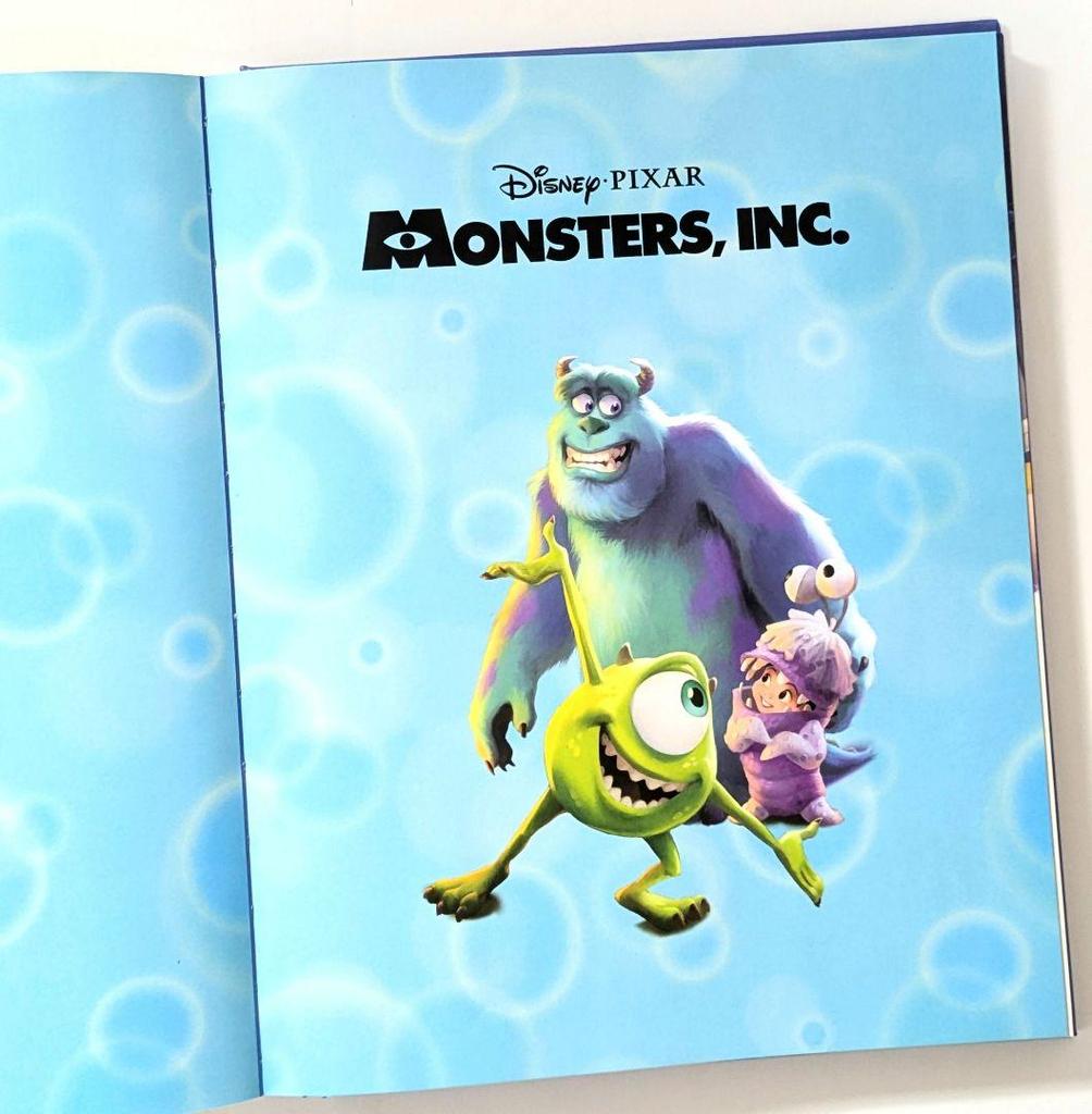 [Б/У] Иностранная книга Большая книга Дисней и Пиксар 5 наименований в комплекте Книжка-картинка с фигуркой Базза