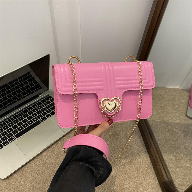 Женская сумка Маленькая квадратная сумка Love Chain Сумка через плечо Сумка-мессенджер в иностранном стиле Модные аксессуары Женская сумка