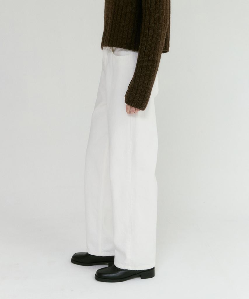 LEI AVERY Cotton Twill Straight Pants (White)