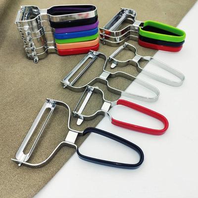 Овощечистка из нержавеющей стали для моркови и овощей с пластиковой ручкой с покрытием