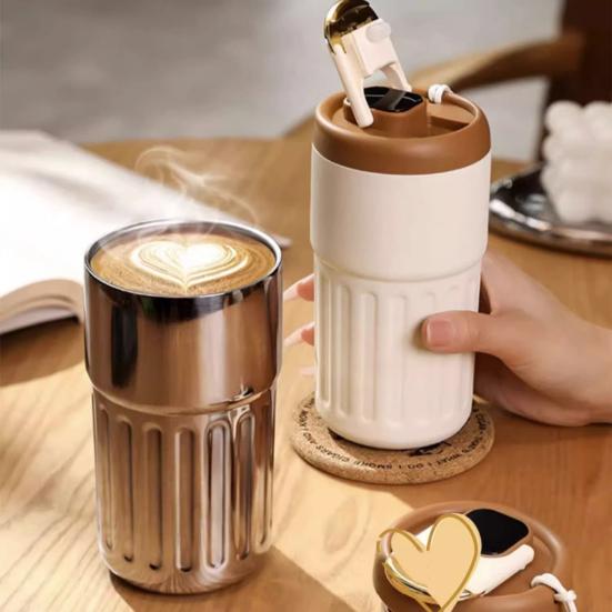 Умная термоизоляционная чашка емкостью 450 мл с герметичной крышкой и дисплеем температуры для домашнего офиса на открытом воздухе