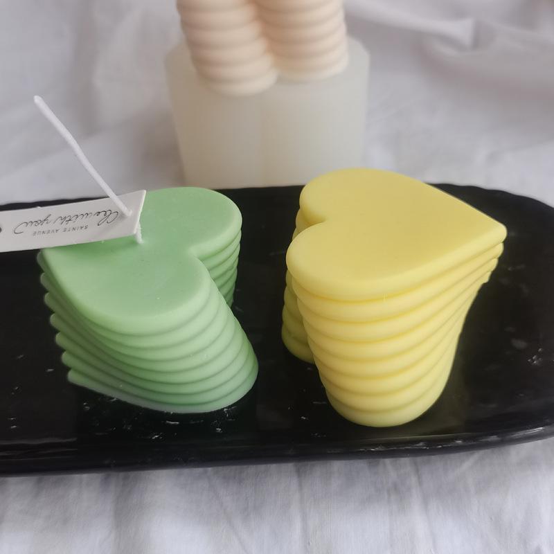 1PC 3D DIY Rotating Love Candles Mold Stacking Heart Shaped Aromatic Candle Decoration Silicone Mold