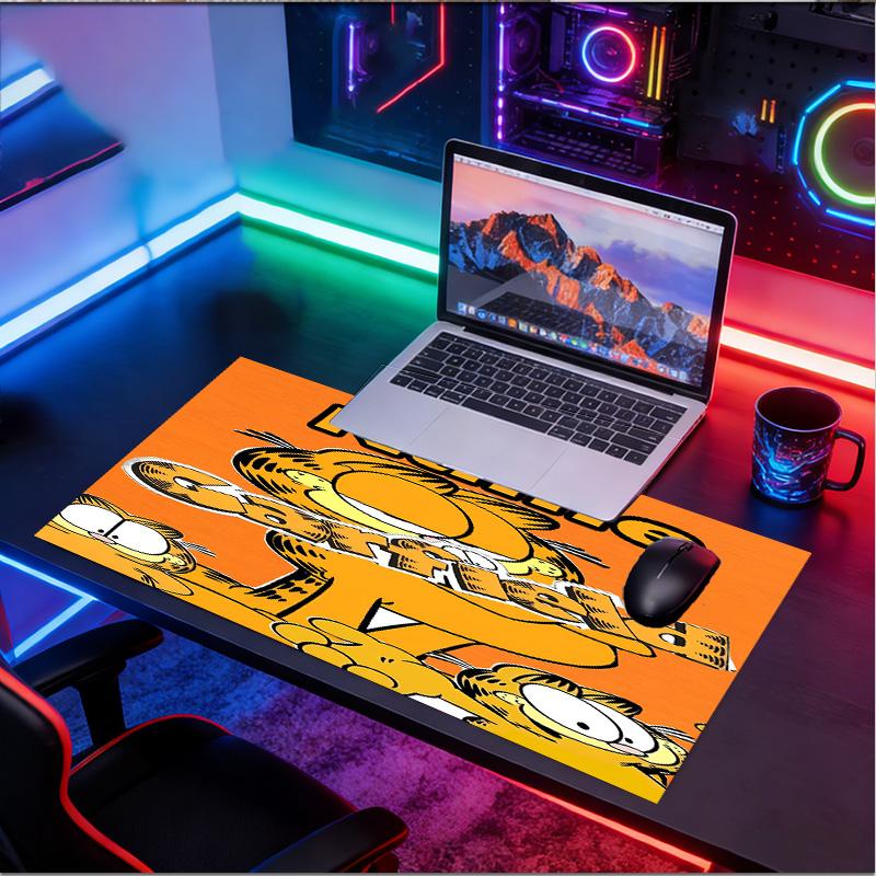 Custom Name Personalized Garfield Pattern Mousepad, Laptop PC Desk Mat, Decorative Desk Mat for Home Keyboard Pad Gift