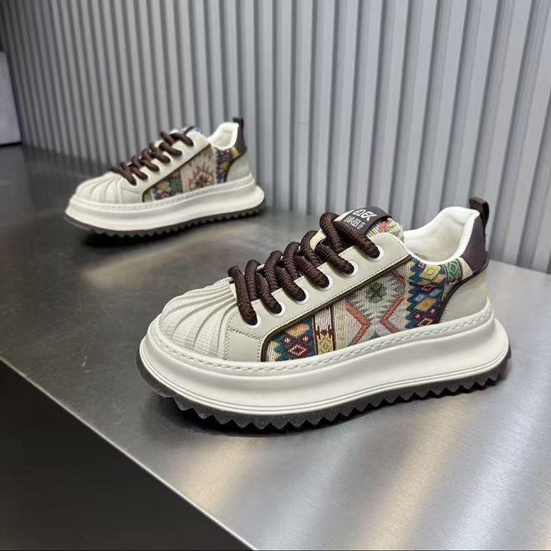 Модная мужская обувь новая повседневная ракушечная голова высокая ценность мужская обувь для увеличения роста универсальная спортивная повседневная обувь