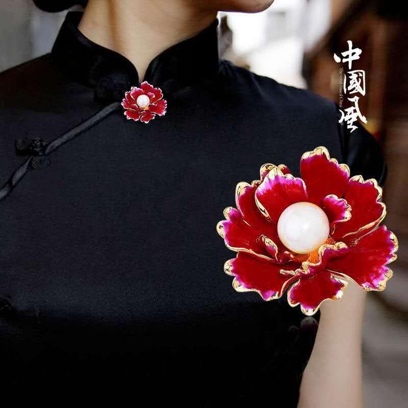 Brooch High-End Sense Niche High-End Women'S Silk Scarf Buckle Alloy Corsage Small Fragrant Wind Pearl Rhinestone High-End