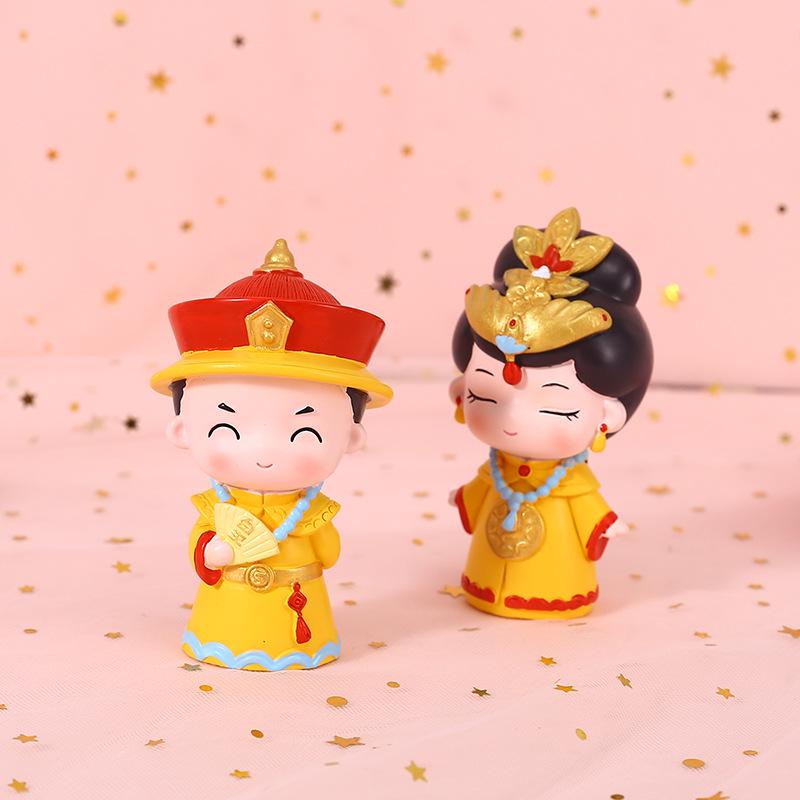 Hand-Painted Emperor & Empress Cake Ornaments for Home Decor & Gifts