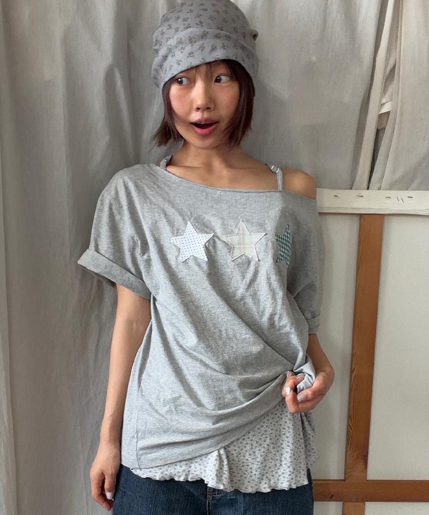 RONRON 3 Star Applique Off Shoulder T Shirt Gray