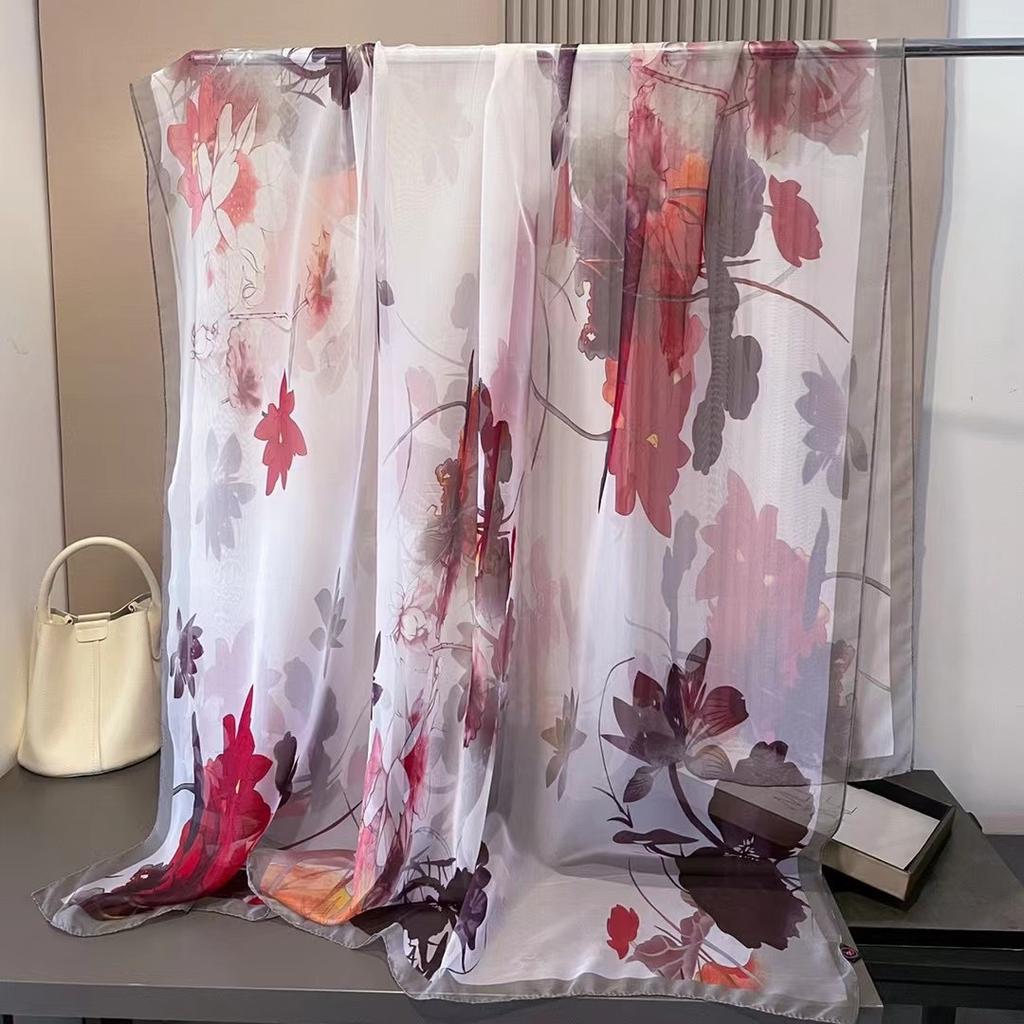 Scarf for Women New Spring and Autumn Big Scarf Fashionable and Versatile Warm Scarf Fashionable Sunscreen Shawl for Mother