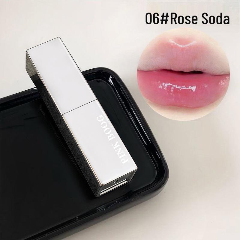 Увлажняющий бальзам для губ Chic Glow: Коллекция Dewy Nude