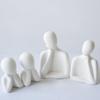 Статуя «Пара и семья» | Керамическая скульптура «Мыслитель» | Предметы домашнего декора для гостиной | Настольный артефакт (Белый | Набор из 4 шт.), люди