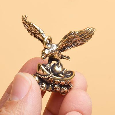 1 шт. латунная статуэтка орла, скульптура ручной работы, украшение в виде старинной медной птицы, украшение для домашнего офиса, стола, животного