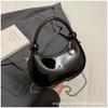 Hand Carry Fashion Trend Dumpling Bag Women 2025 New Simple Versatile Patent Leather Shoulder Bag Niche Design Messenger Bag