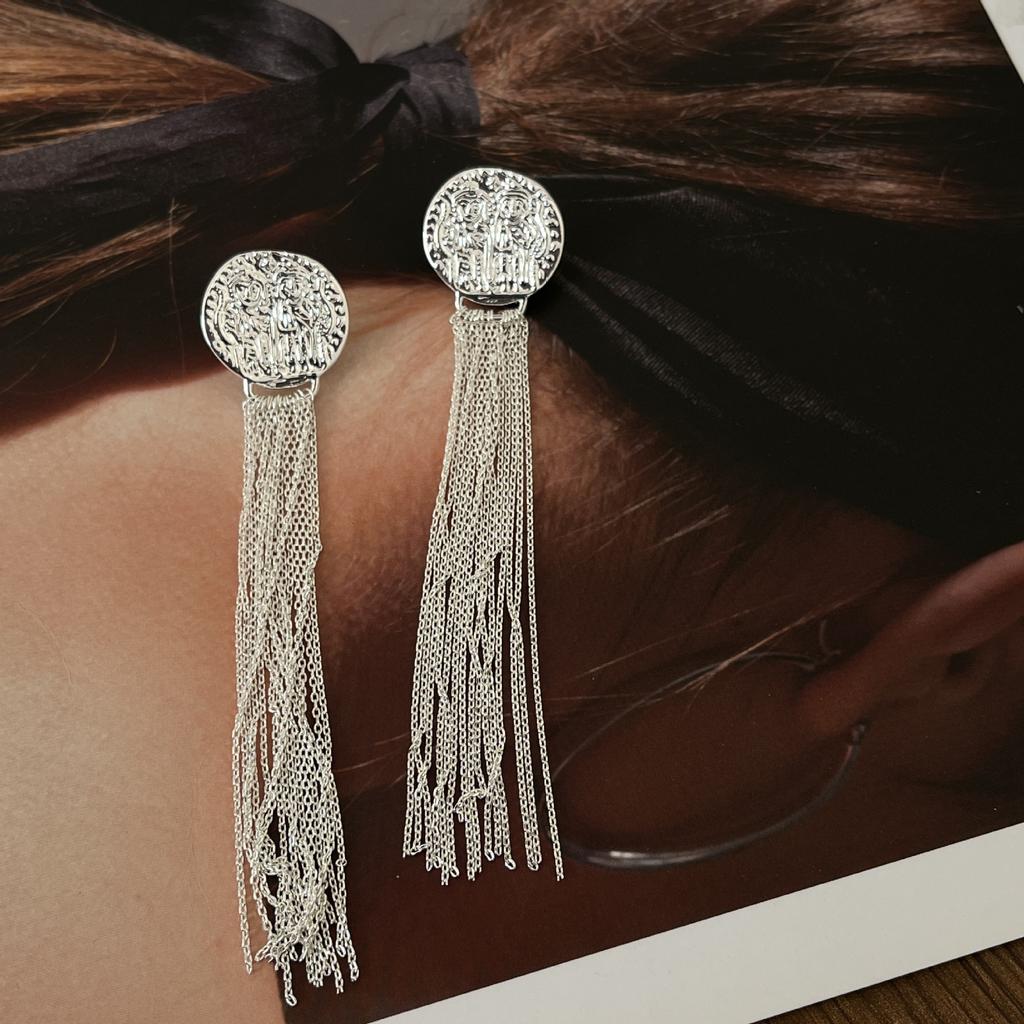 Преувеличенные длинные серьги-гвоздики для званого ужина, рельефные серьги, серьги, модный темперамент, высококлассные универсальные серьги с бахромой.