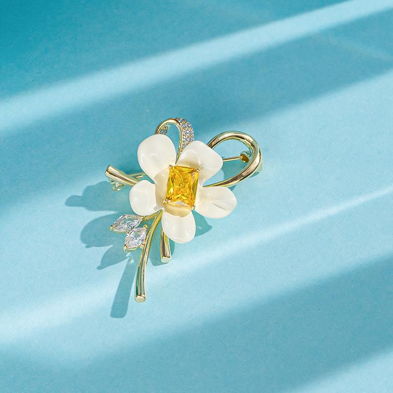 Senior Brooches Flower Leaf Brooch Pins for Women Suit Pendant Fashion Brooches Jewelry