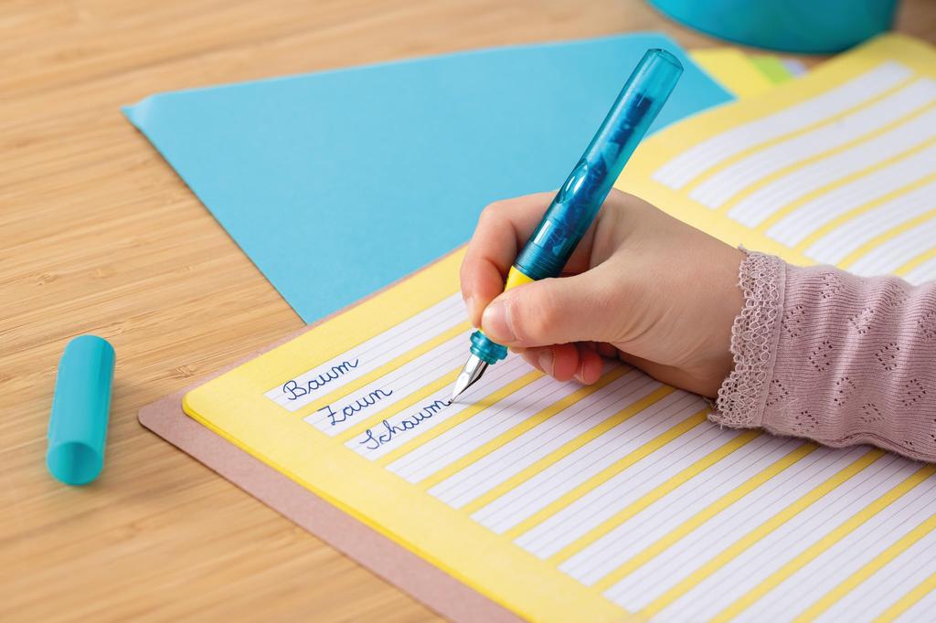 Pelikan Pelikan Junior Fountain Nib 824835 Pen, Right-Handed, Turquoise, A,