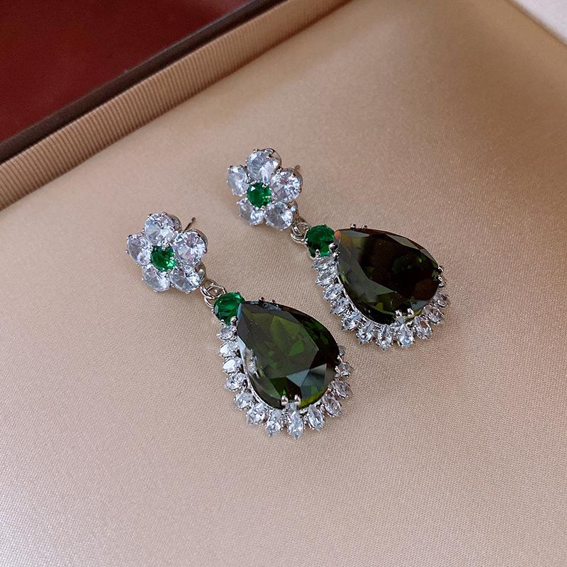 Роскошный комплект из европейских и американских бриллиантовых подвесок и серег - элегантные универсальные ювелирные изделия