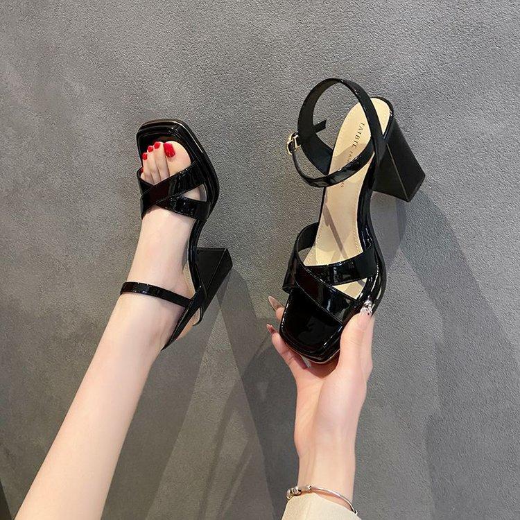 High-heeled sandals women's 2025 autumn new women's shoes retro waterproof table thick heel versatile open toe word with sandals women