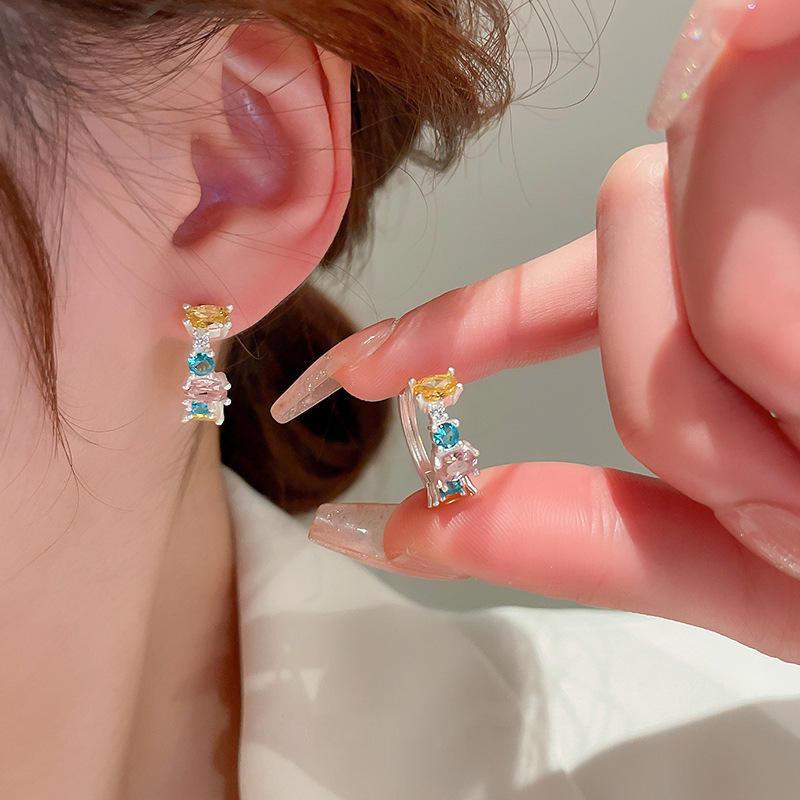 Серьги Love с зеленым цирконием, женские, нишевые, допаминовые, розовые, иностранный стиль, простые, матовые, с сердечками, цветные, с бриллиантами, пряжка для ушей