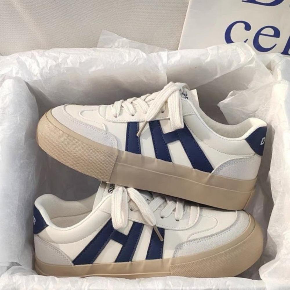 Fashion Women Spring and Autumn Small White Shoes  Popping Versatile Casual Board Shoes Single Sneakers