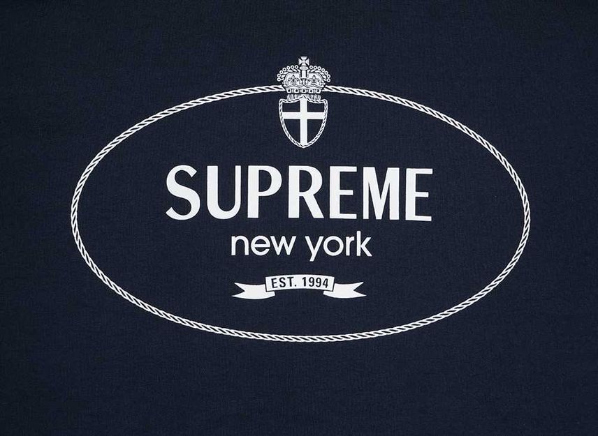 Supreme Темно-синий свитшот с вышивкой