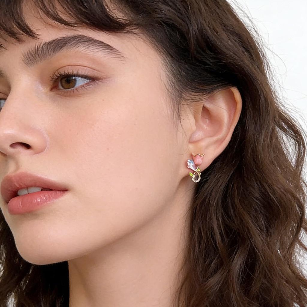 Серебряные серьги-гвоздики в стиле французского кантри с цирконом в форме тюльпана - Свежие, Милые, Универсальные украшения