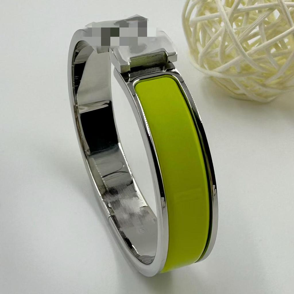 Браслет-бэнгл из эмалированной титановой стали 12 мм с буквой H - Европейский и американский модный браслет