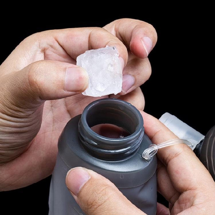 Soft Flask Running Bottles Portable Handheld Soft Folding Water Bottle Running Flask for Sports Hiking Hydrations Pack